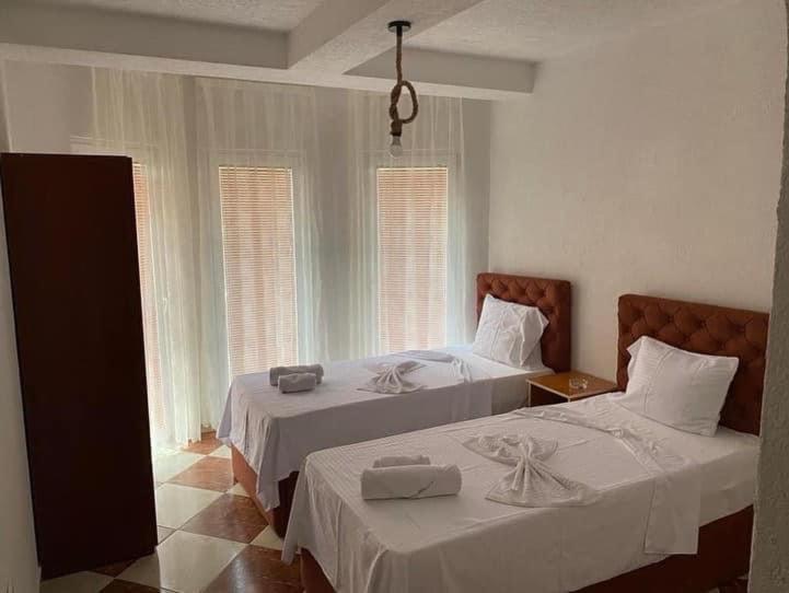 Hotel Montenegro Struga Exterior photo